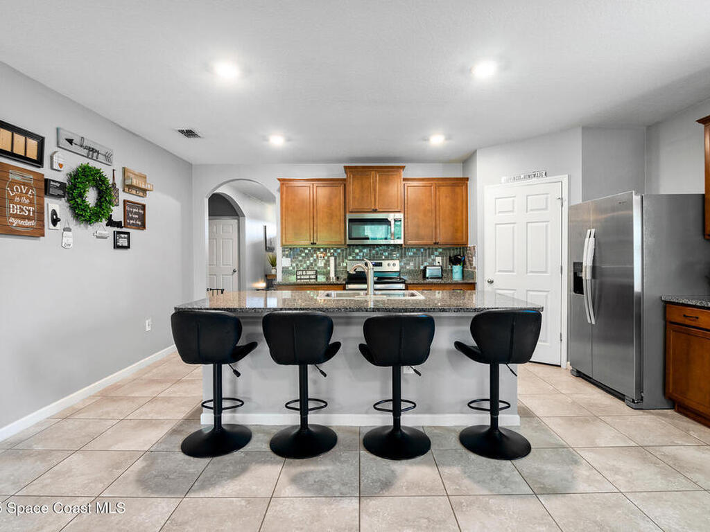820 Old Country Road, Palm Bay, FL 32909