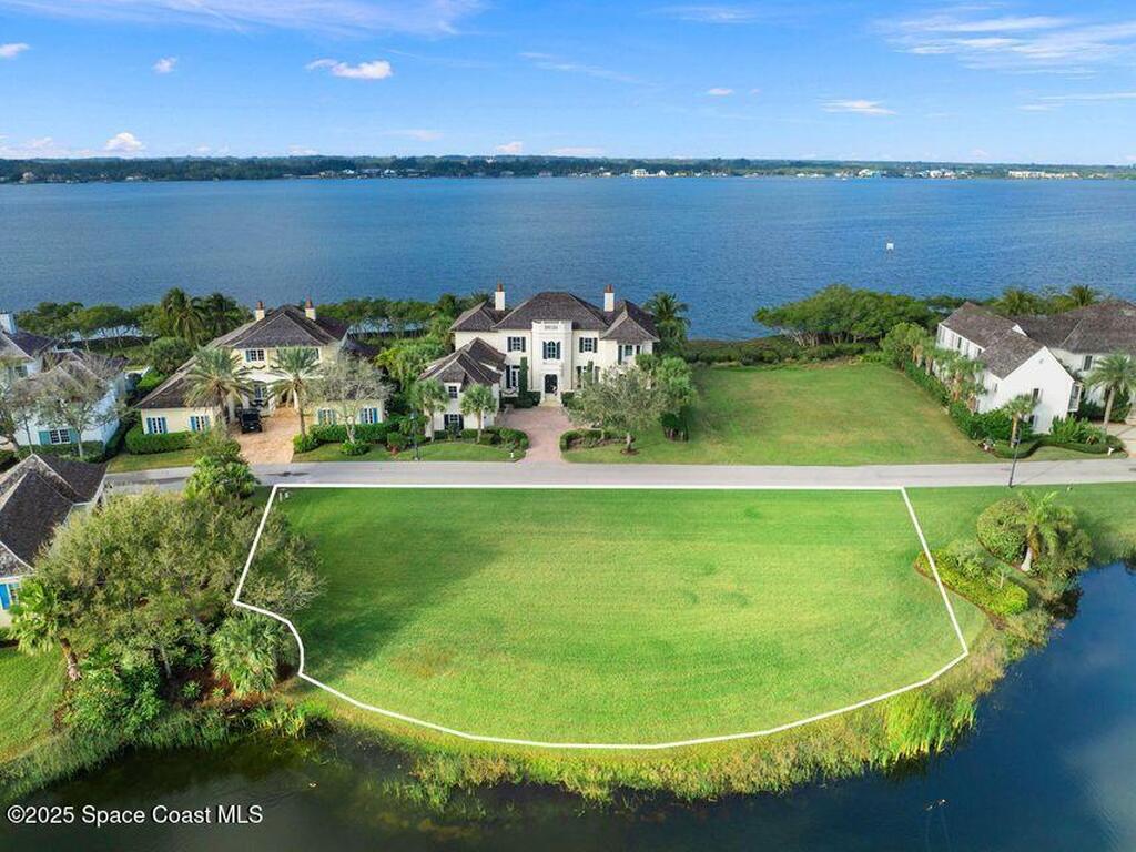 9250 W Marsh Island Drive, Vero Beach, FL 32963