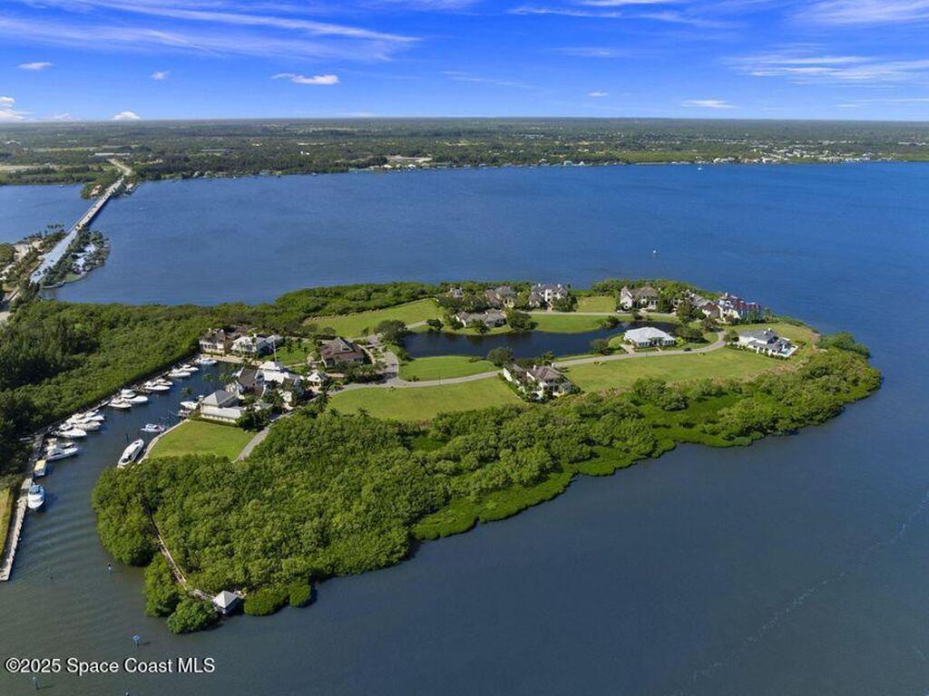 9250 W Marsh Island Drive, Vero Beach, FL 32963