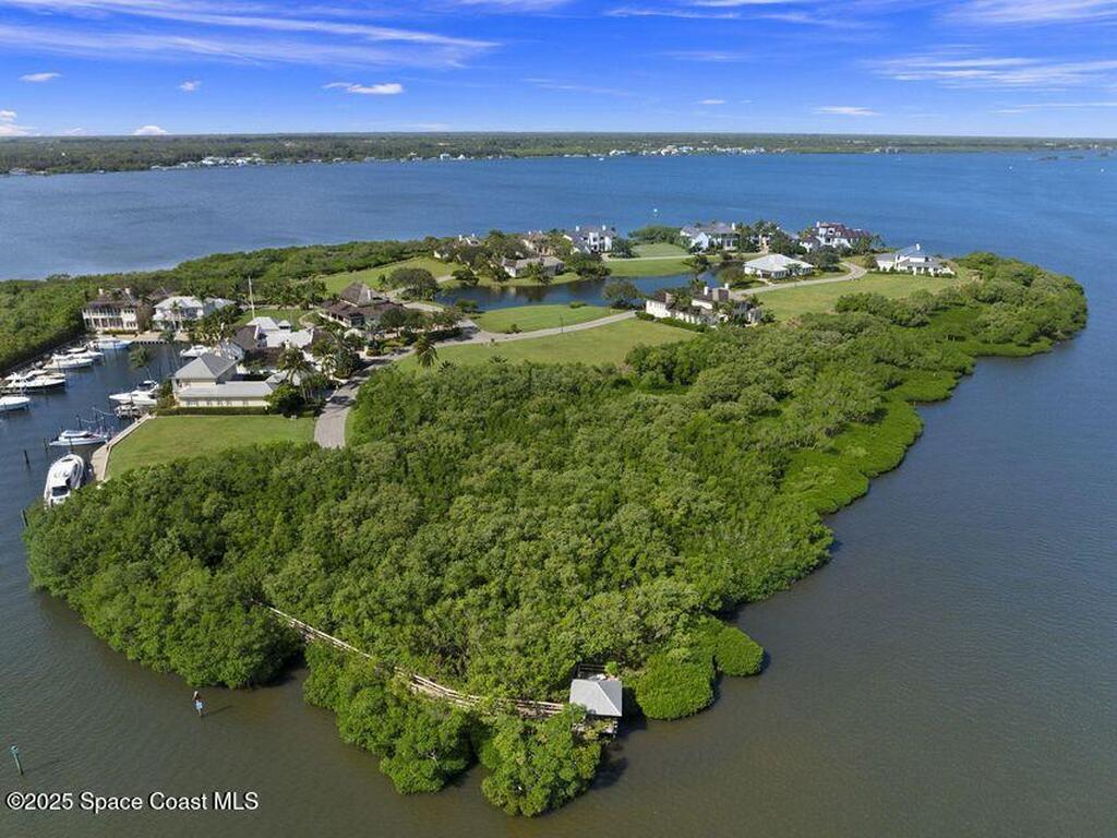 9250 W Marsh Island Drive, Vero Beach, FL 32963