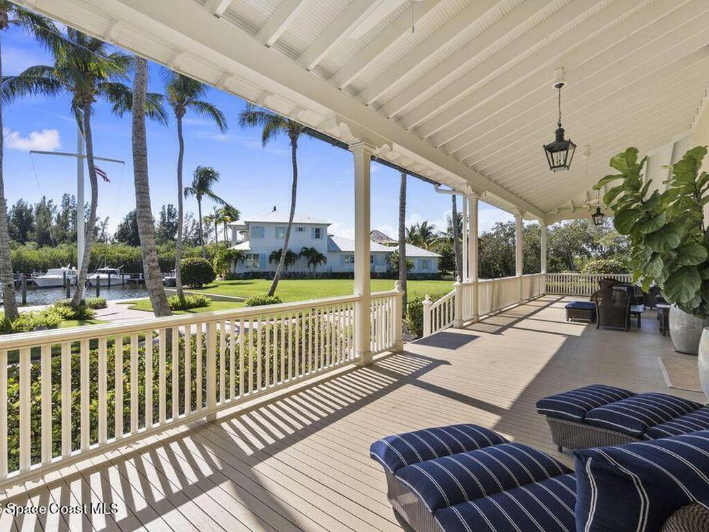 9250 W Marsh Island Drive, Vero Beach, FL 32963