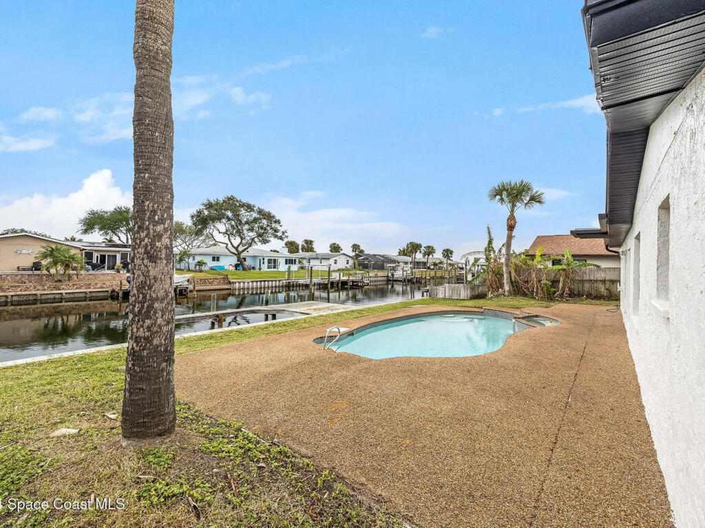 1730 E Riviera Drive, Merritt Island, FL 32952