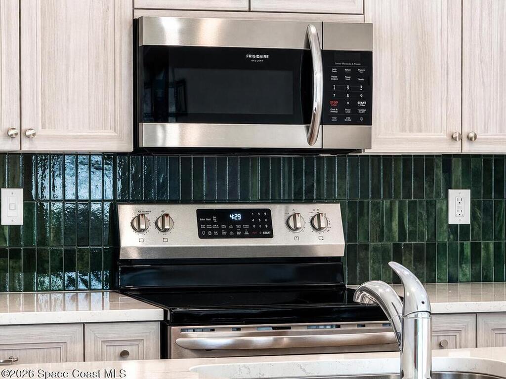 913 Paddleboard Court, Melbourne, FL 32935