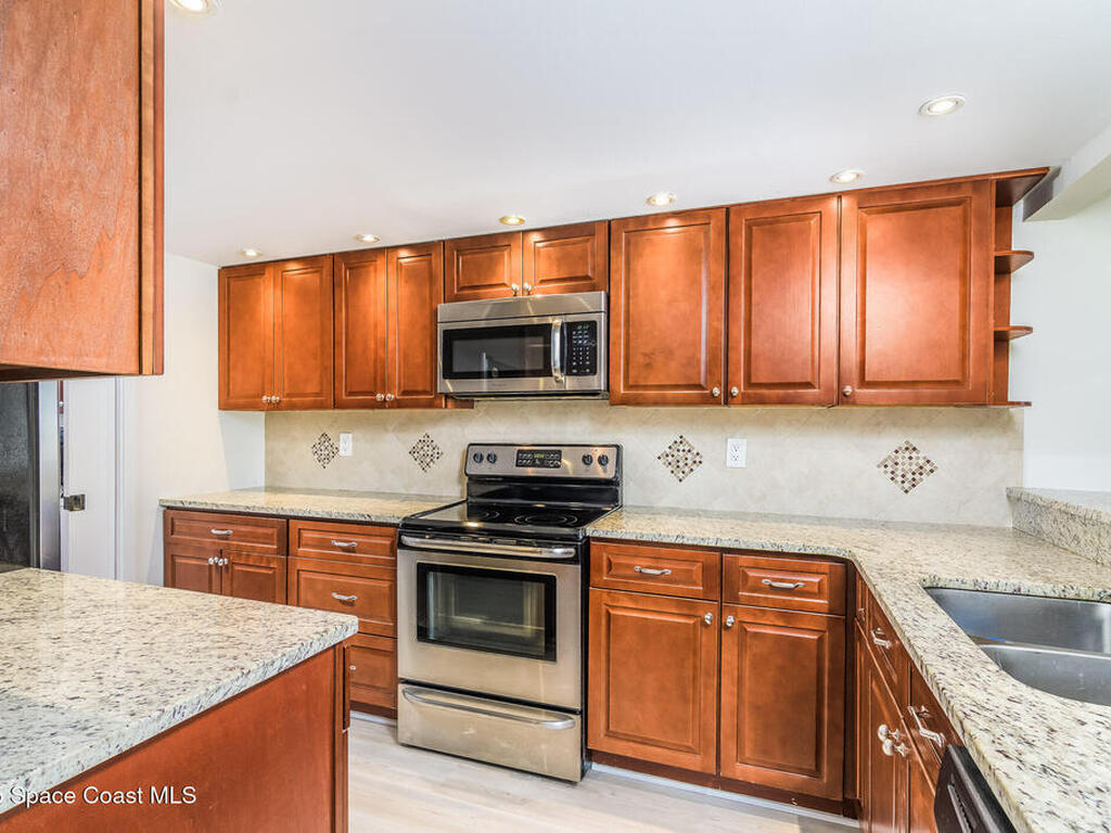 8496 Ridgewood Avenue, Cape Canaveral, FL 32920