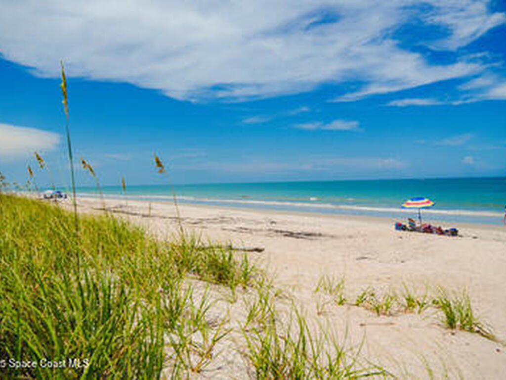 2020 Lynx Drive, Hutchinson Island, FL 34949