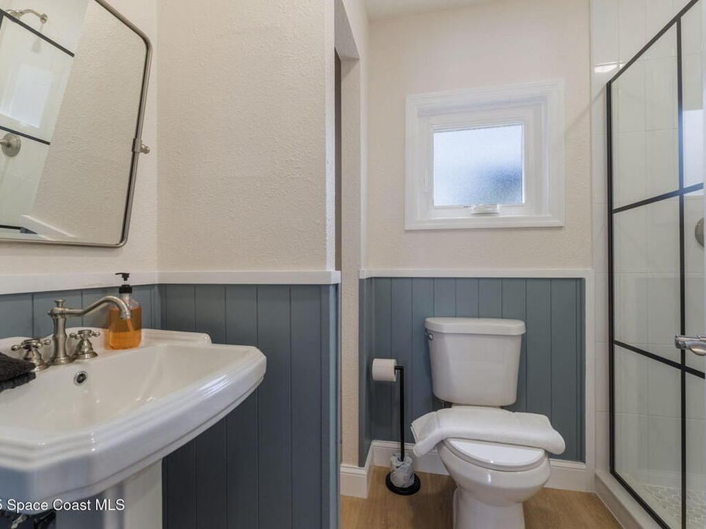 637 S Orlando Avenue, Cocoa Beach, FL 32931