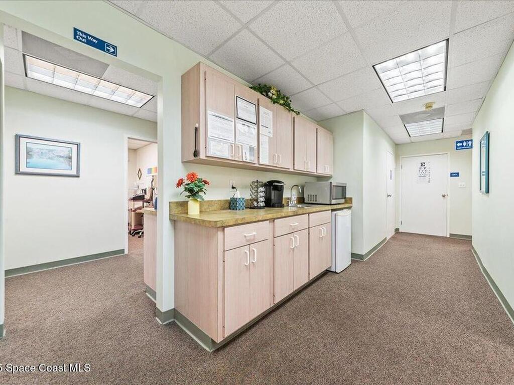 1395 N Courtenay Parkway, Merritt Island, FL 32953