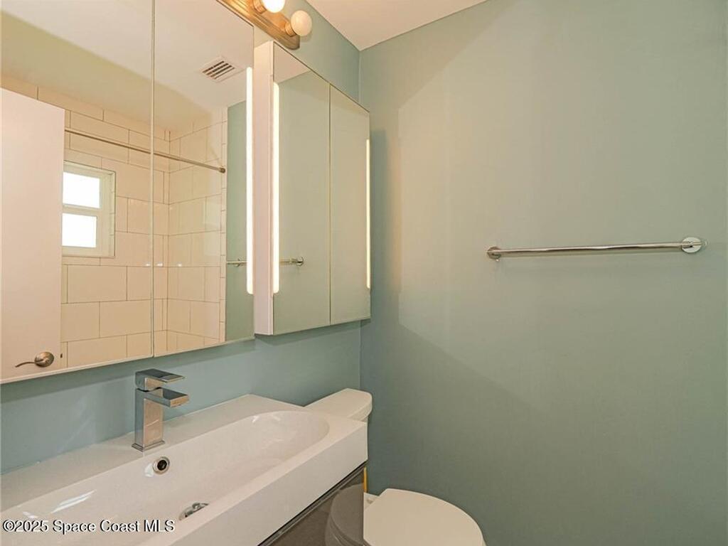 1590 4th Avenue, Vero Beach, FL 32960