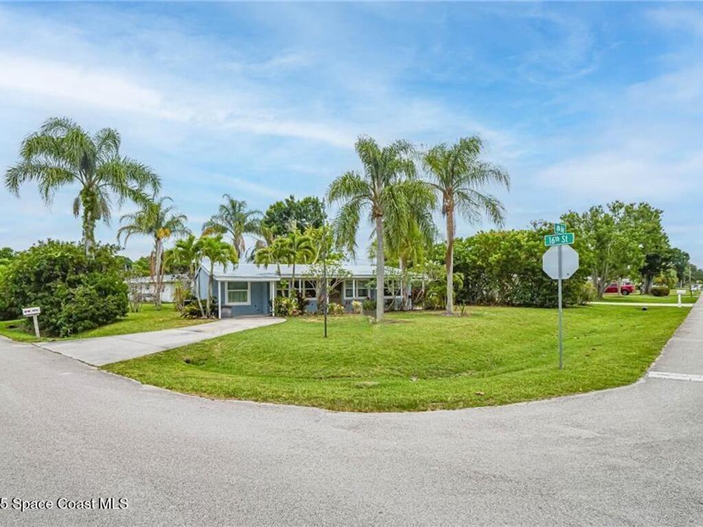 1590 4th Avenue, Vero Beach, FL 32960