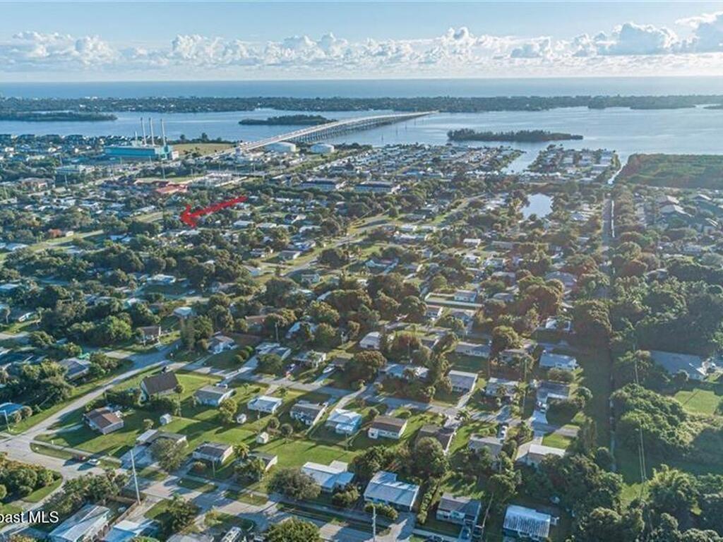 1590 4th Avenue, Vero Beach, FL 32960