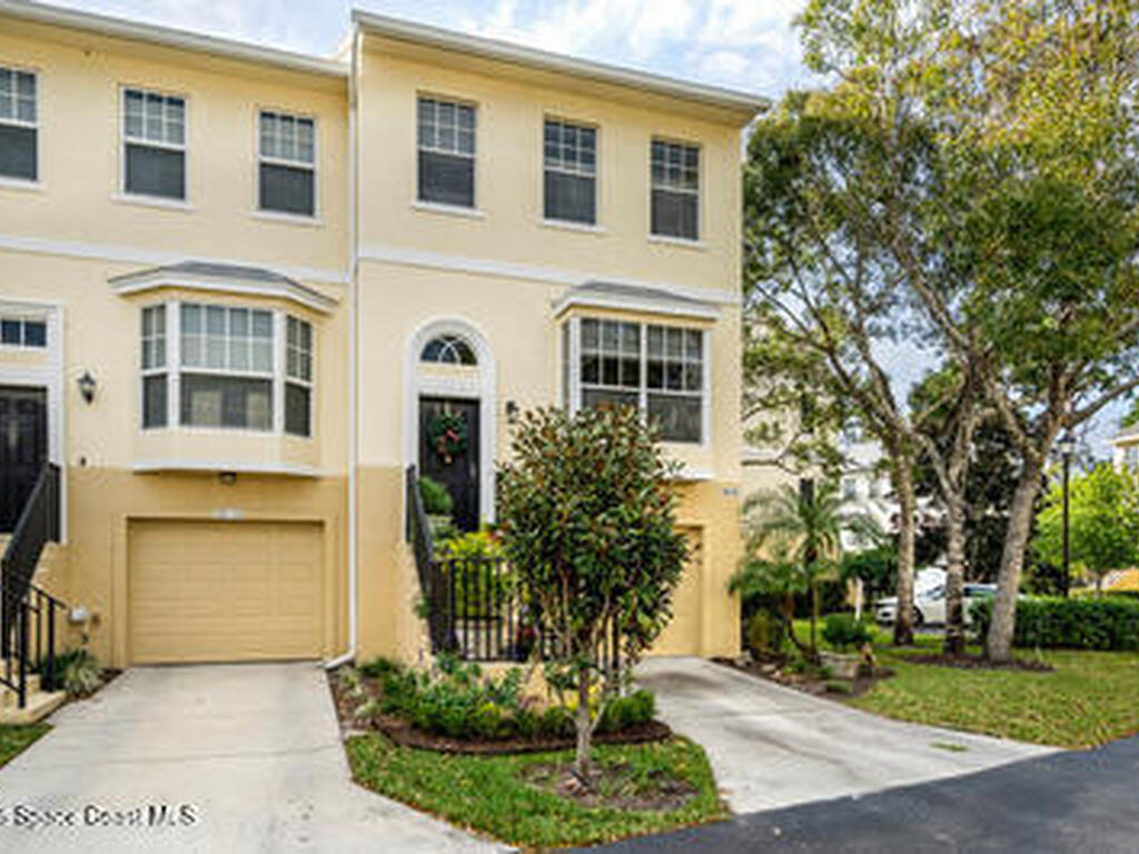 1635 42nd Square, Vero Beach, FL 32960