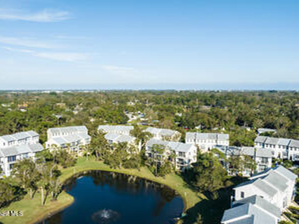 1635 42nd Square, Vero Beach, FL 32960