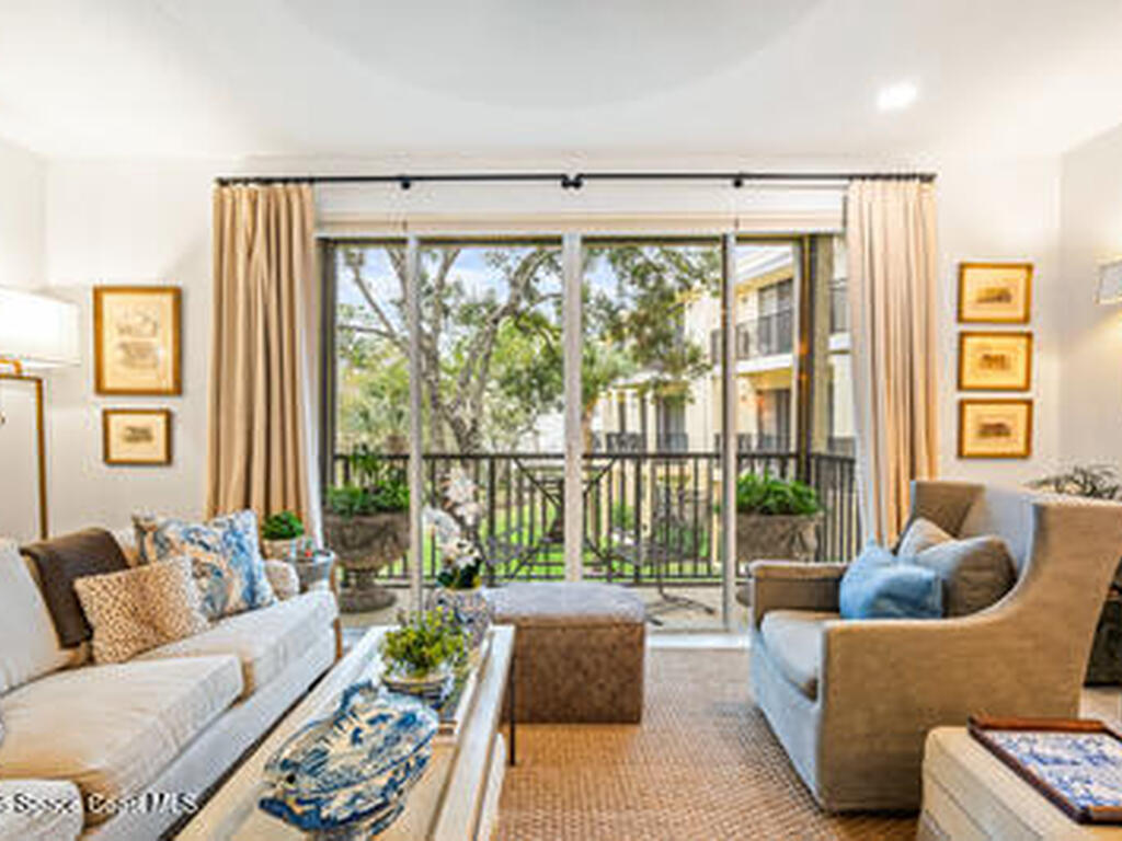 1635 42nd Square, Vero Beach, FL 32960