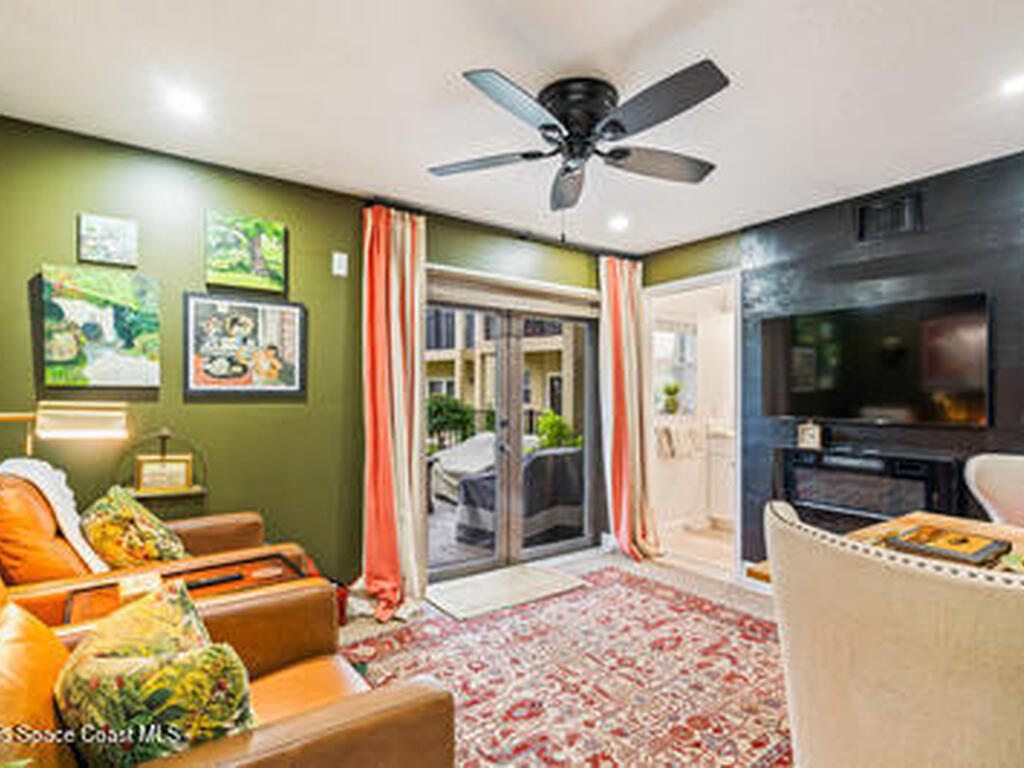 1635 42nd Square, Vero Beach, FL 32960