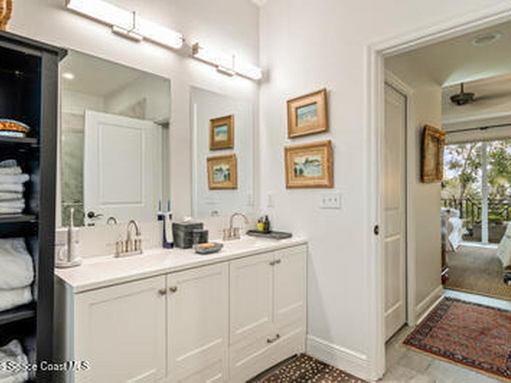1635 42nd Square, Vero Beach, FL 32960