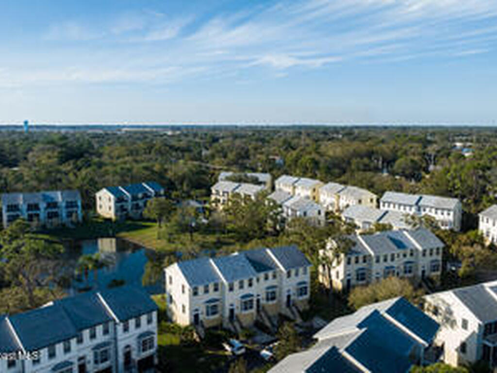 1635 42nd Square, Vero Beach, FL 32960