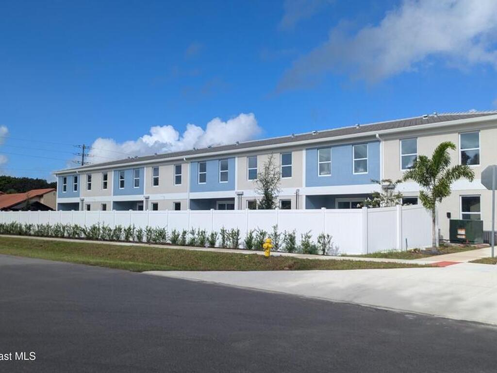 1605 Par Street, Palm Bay, FL 32905