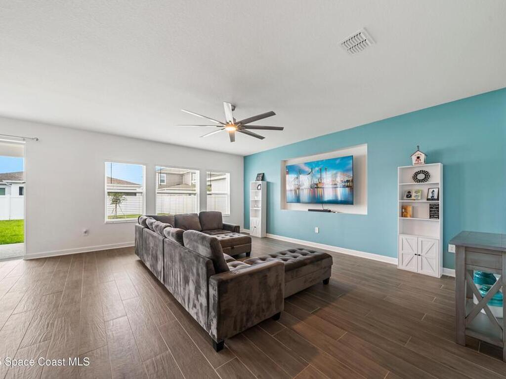 5672 Wood Bridge Place, St. Cloud, FL 34771