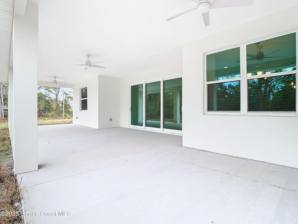 6110 Brabrook Avenue, Grant, FL 32949