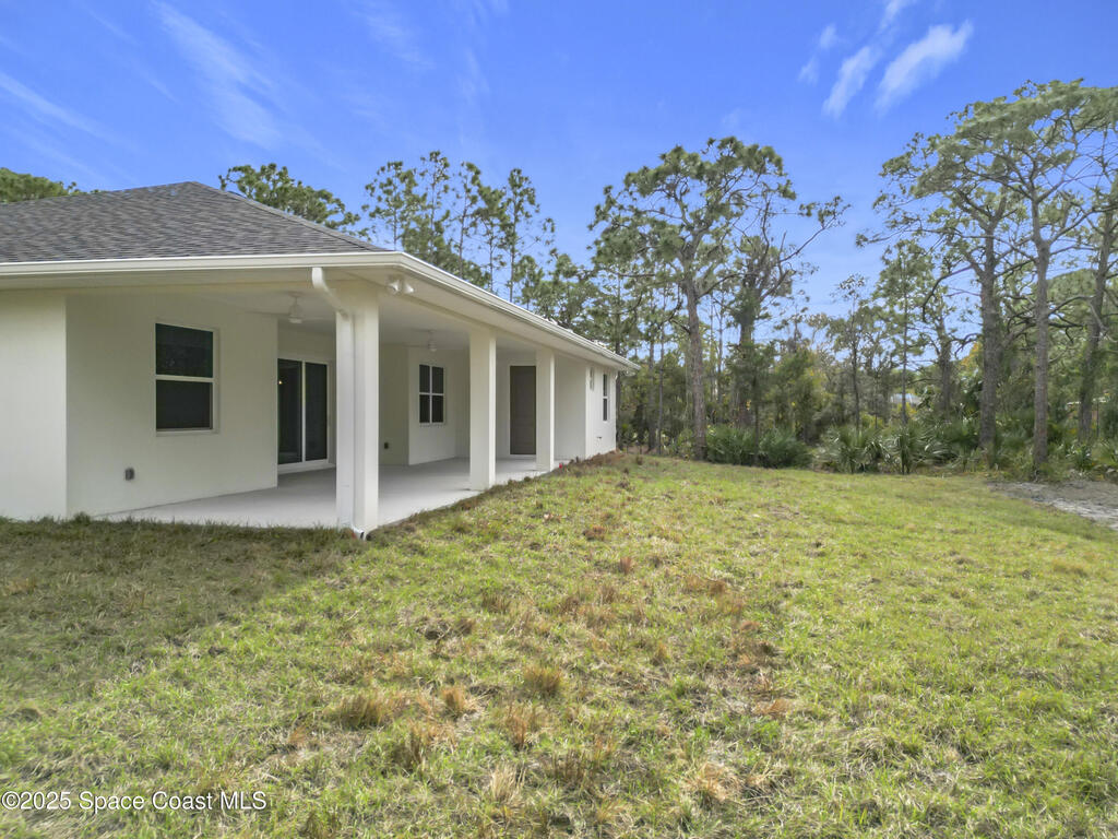 6110 Brabrook Avenue, Grant, FL 32949