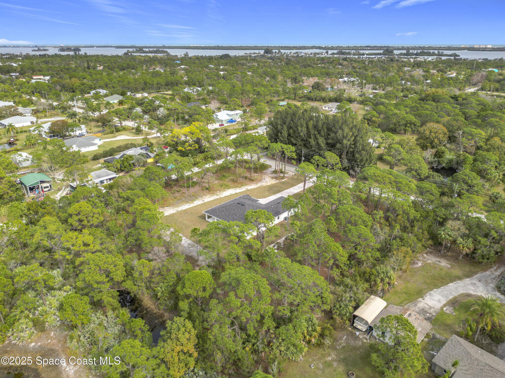 6110 Brabrook Avenue, Grant, FL 32949