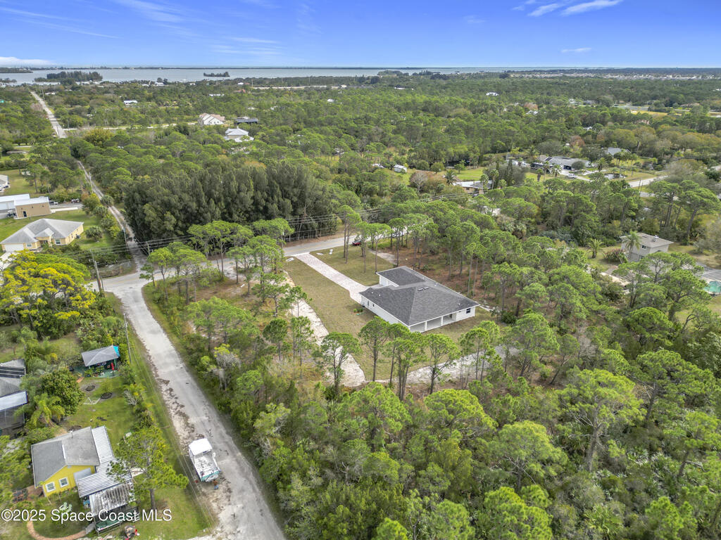6110 Brabrook Avenue, Grant, FL 32949
