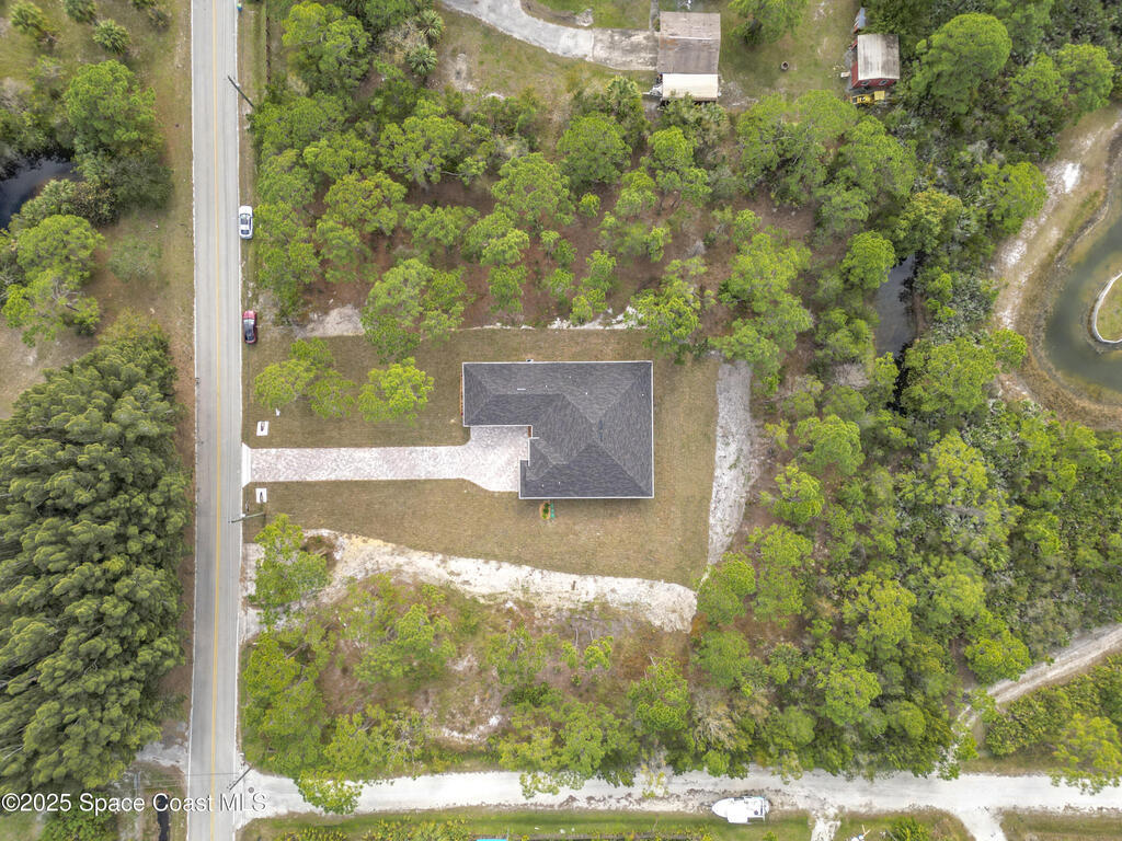 6110 Brabrook Avenue, Grant, FL 32949