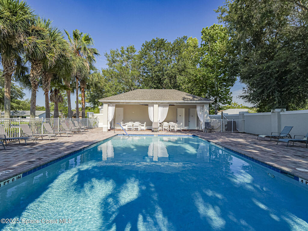 2284 Timberlake Circle, Vero Beach, FL 32966