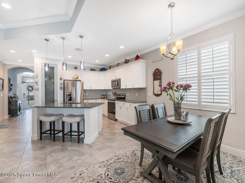 2557 Bella Vista Circle, Vero Beach, FL 32966