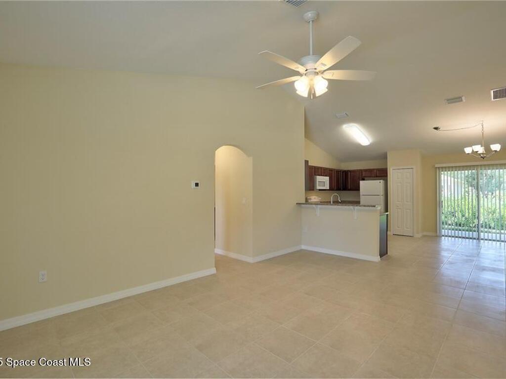 8266 104th Avenue, Vero Beach, FL 32967
