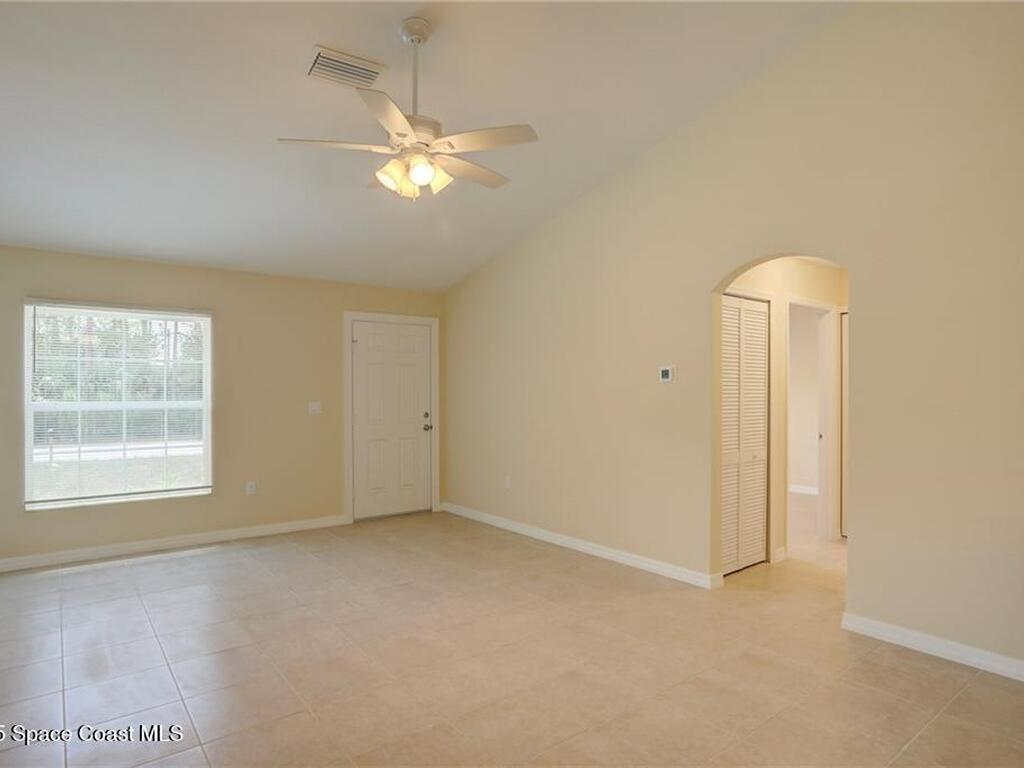 8266 104th Avenue, Vero Beach, FL 32967