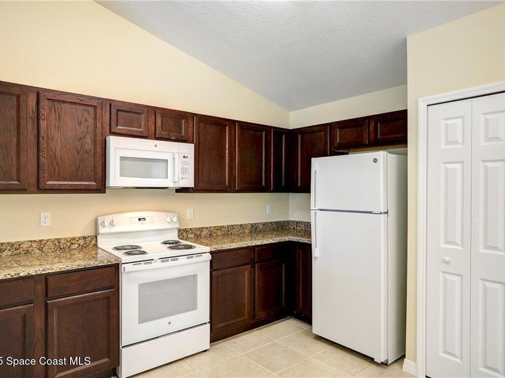 8266 104th Avenue, Vero Beach, FL 32967