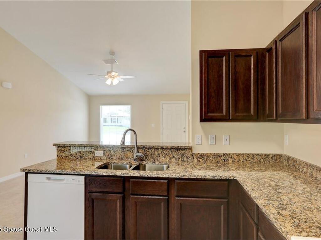 8266 104th Avenue, Vero Beach, FL 32967