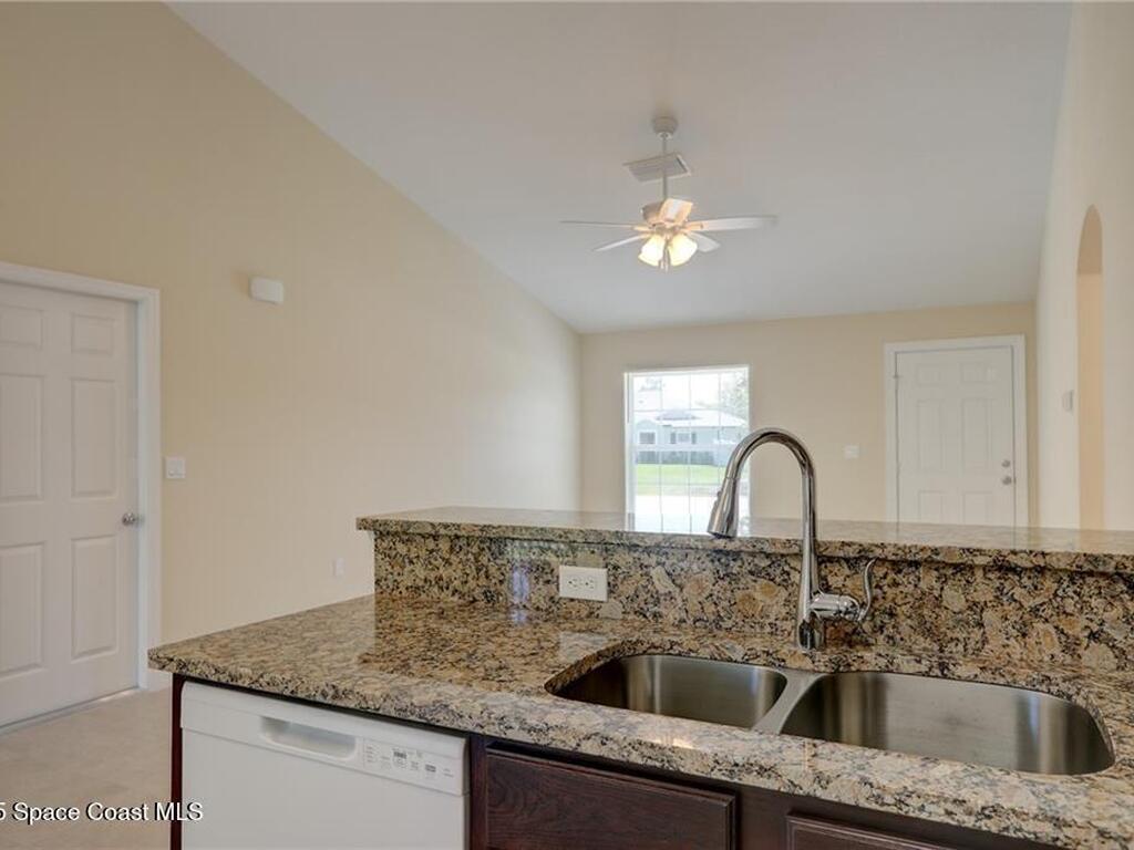 8266 104th Avenue, Vero Beach, FL 32967