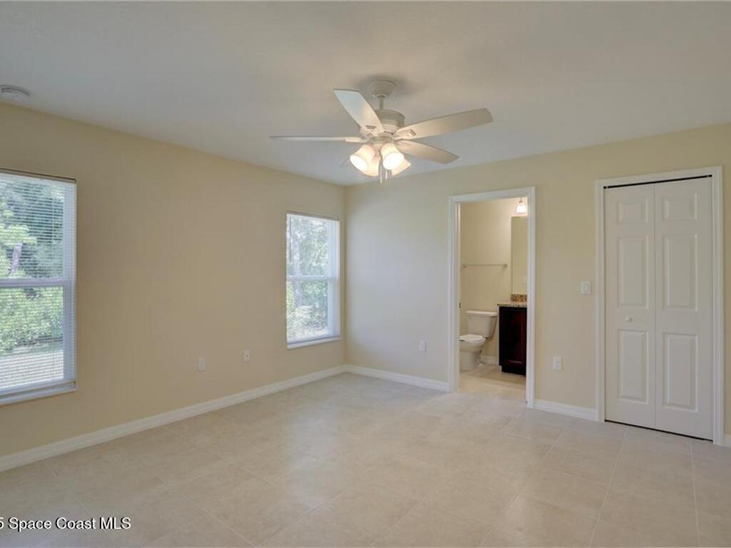 8266 104th Avenue, Vero Beach, FL 32967