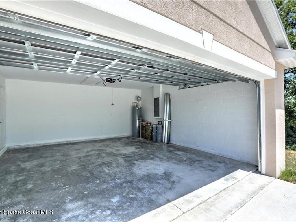 8266 104th Avenue, Vero Beach, FL 32967