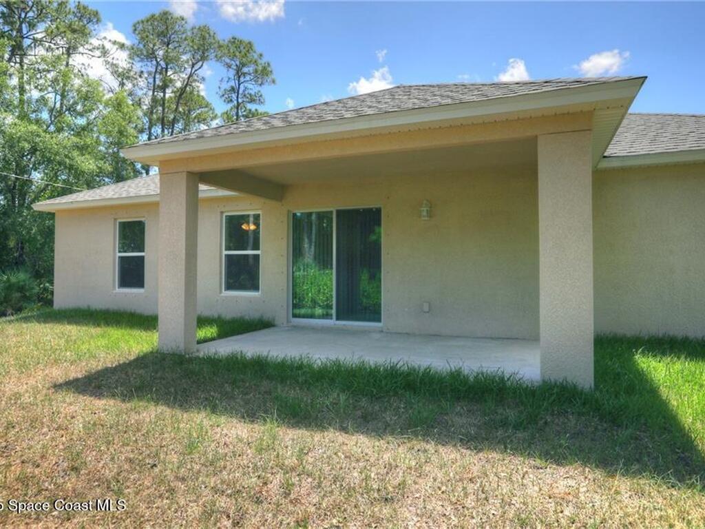 8266 104th Avenue, Vero Beach, FL 32967