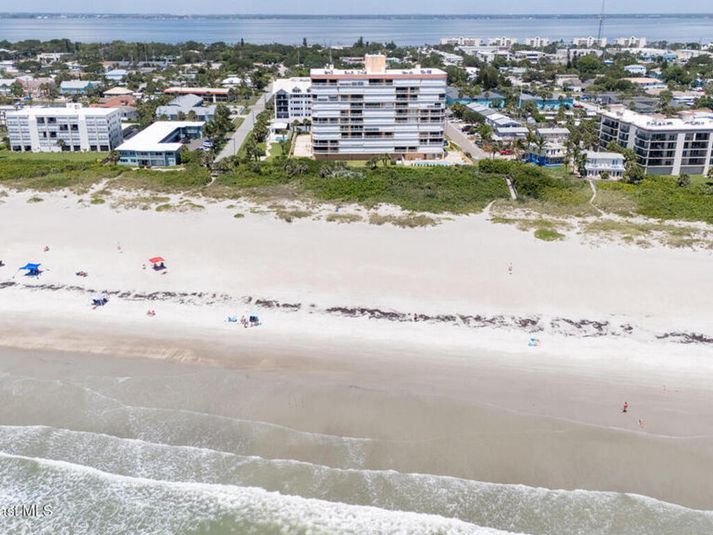 6770 Ridgewood Avenue, Cocoa Beach, FL 32931