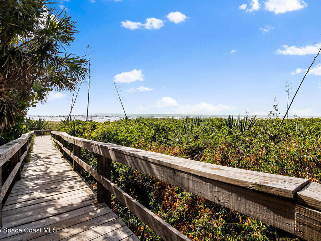 6770 Ridgewood Avenue, Cocoa Beach, FL 32931