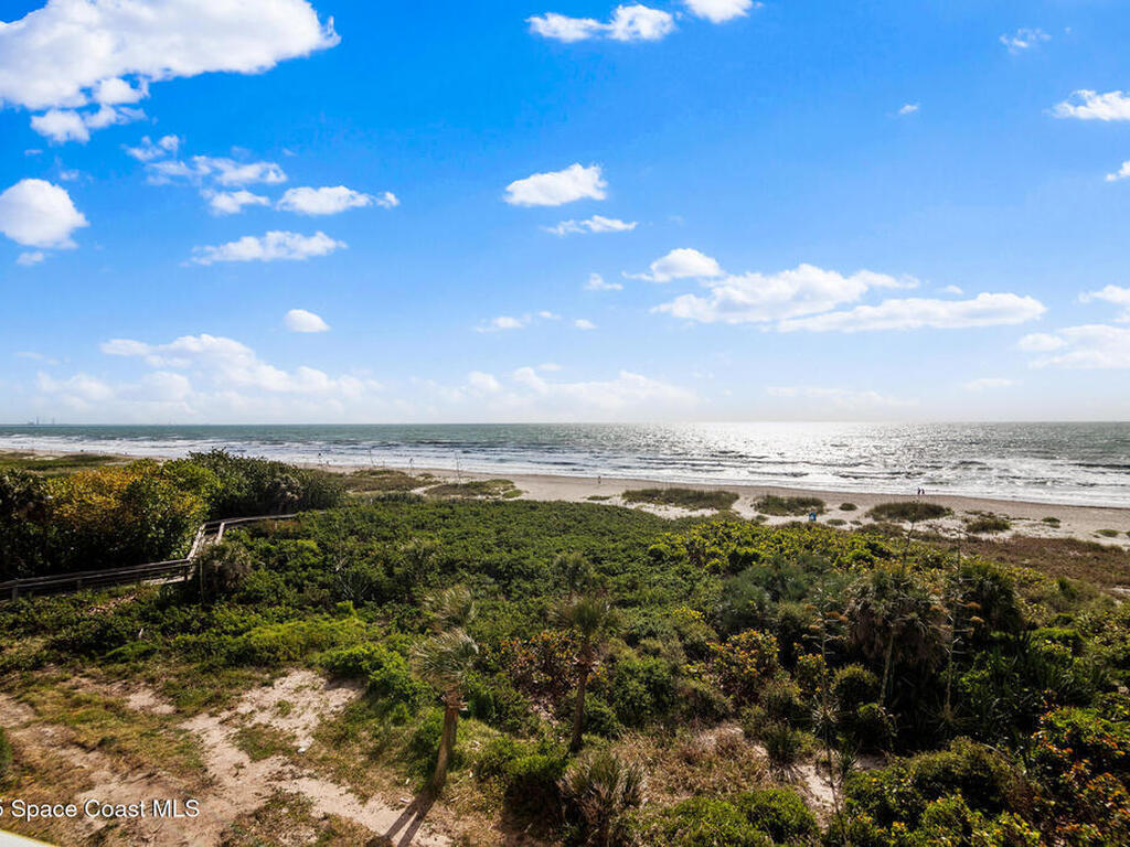 6770 Ridgewood Avenue, Cocoa Beach, FL 32931