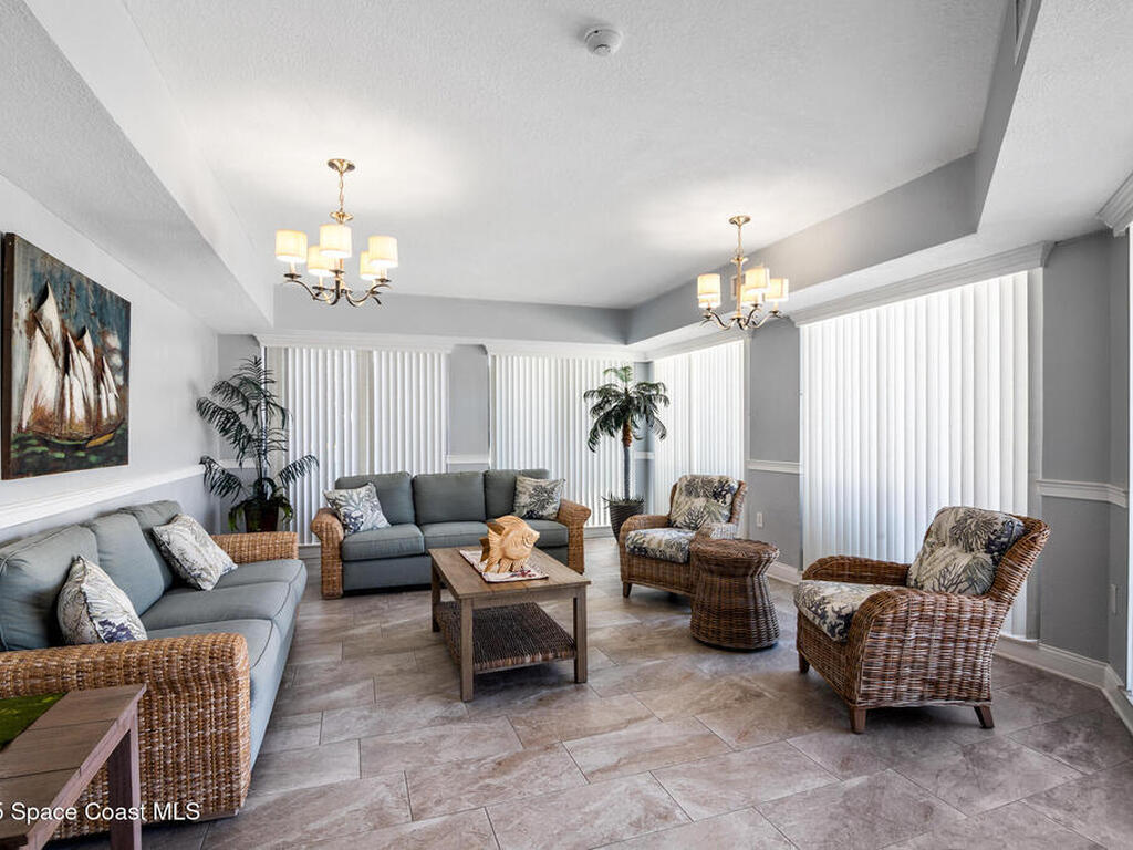 6770 Ridgewood Avenue, Cocoa Beach, FL 32931