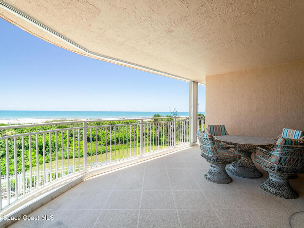 6770 Ridgewood Avenue, Cocoa Beach, FL 32931
