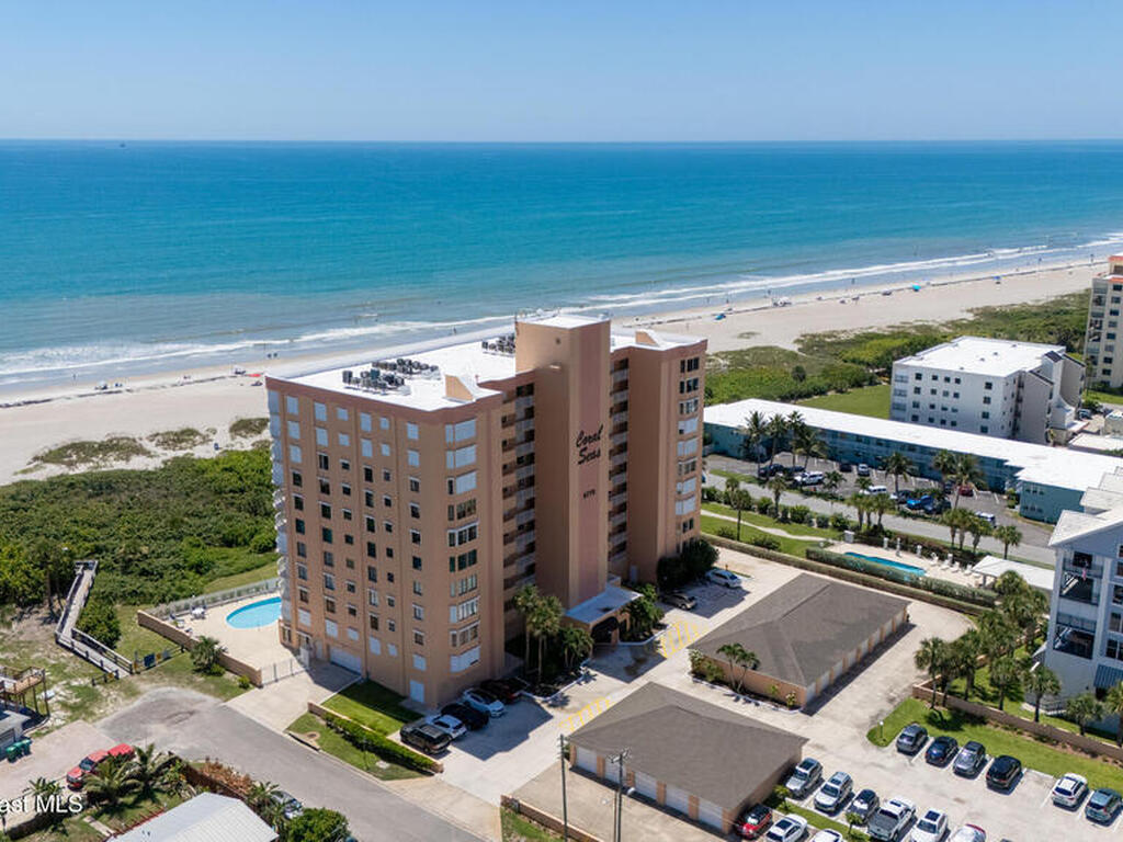 6770 Ridgewood Avenue, Cocoa Beach, FL 32931