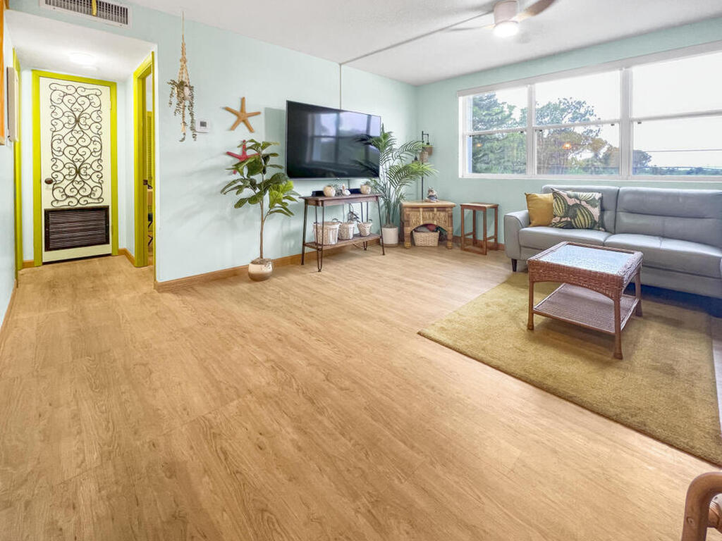 299 N Banana River Drive, Merritt Island, FL 32952