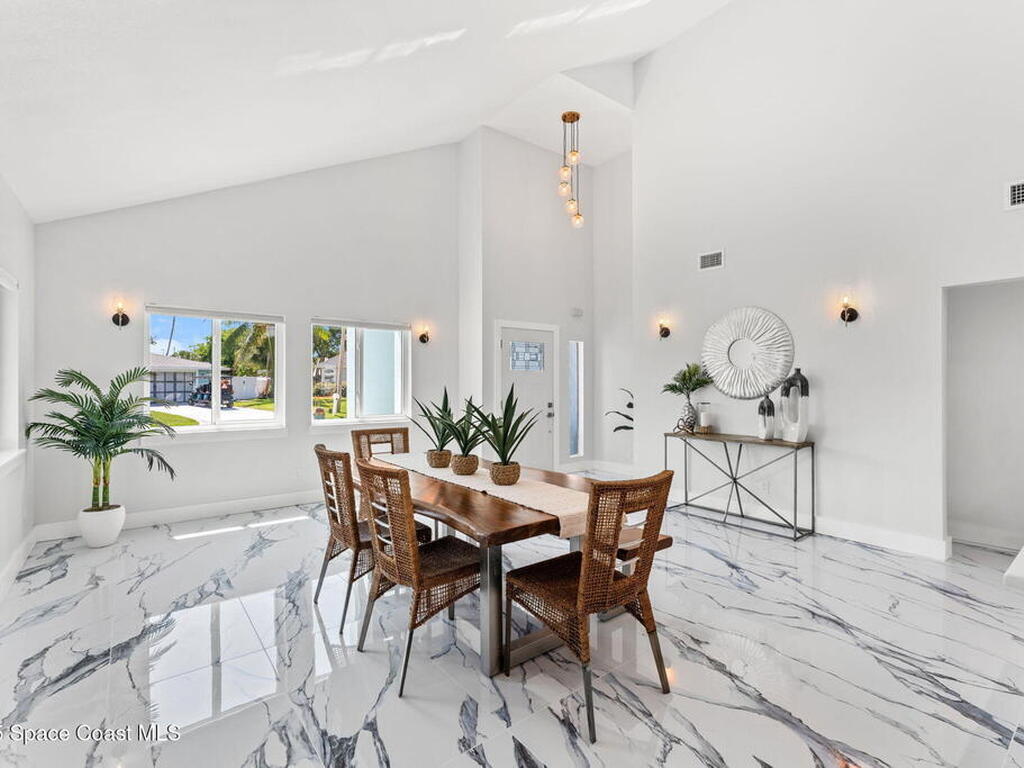 398 Riverview Lane, Melbourne Beach, FL 32951