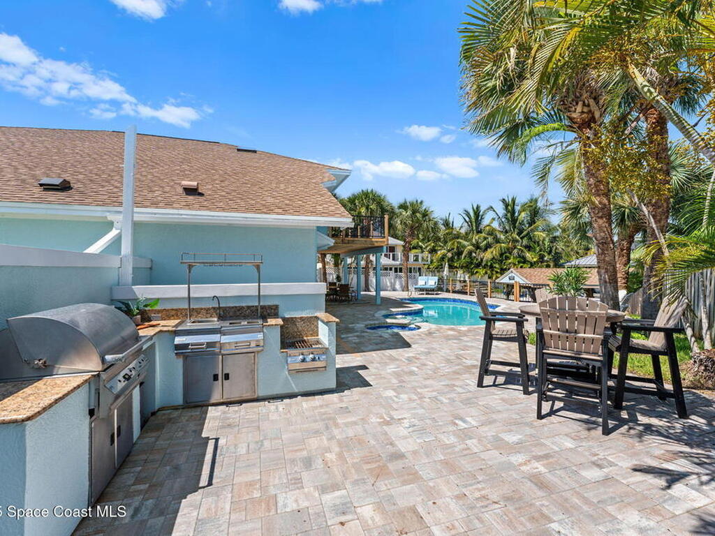 398 Riverview Lane, Melbourne Beach, FL 32951