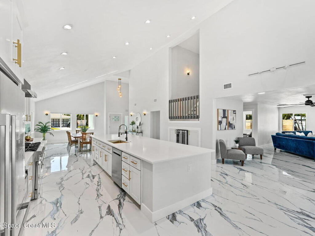 398 Riverview Lane, Melbourne Beach, FL 32951