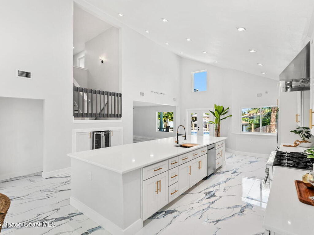 398 Riverview Lane, Melbourne Beach, FL 32951