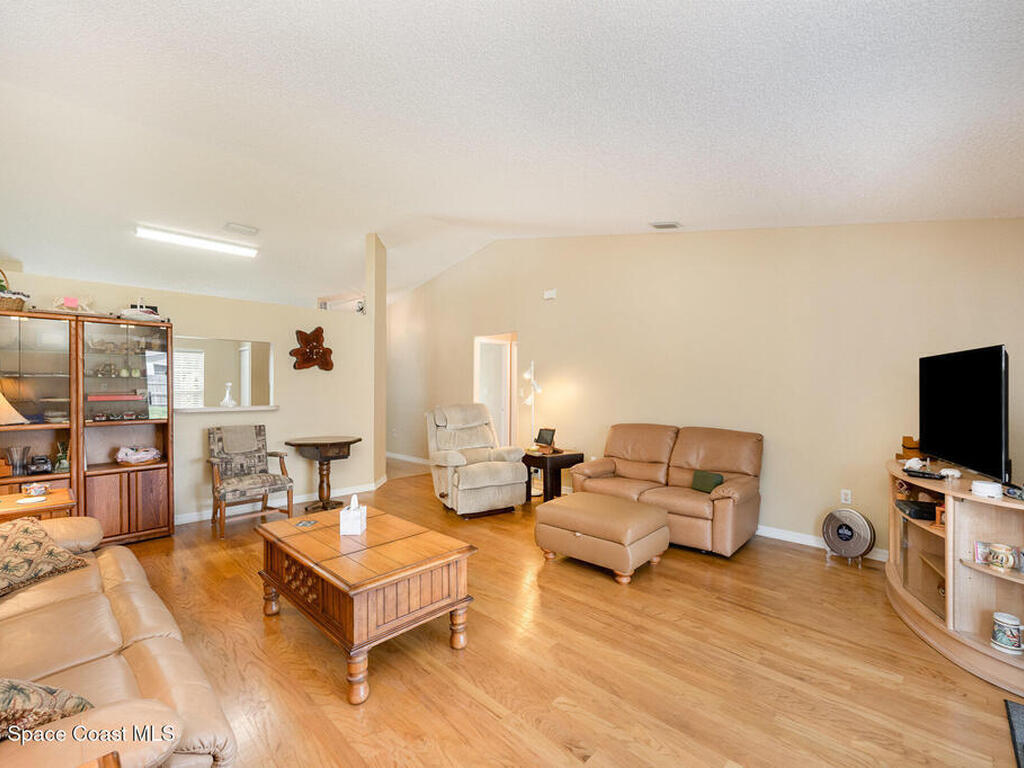 6465 Grissom Parkway, Cocoa, FL 32927