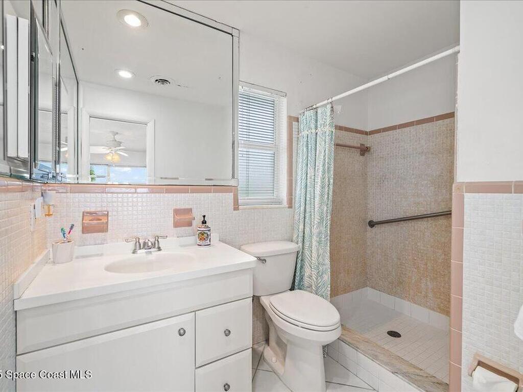 17 Country Club Road, Cocoa Beach, FL 32931